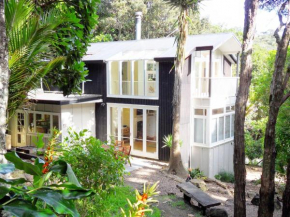 Гостиница Atahu Cottage  Оклэнд